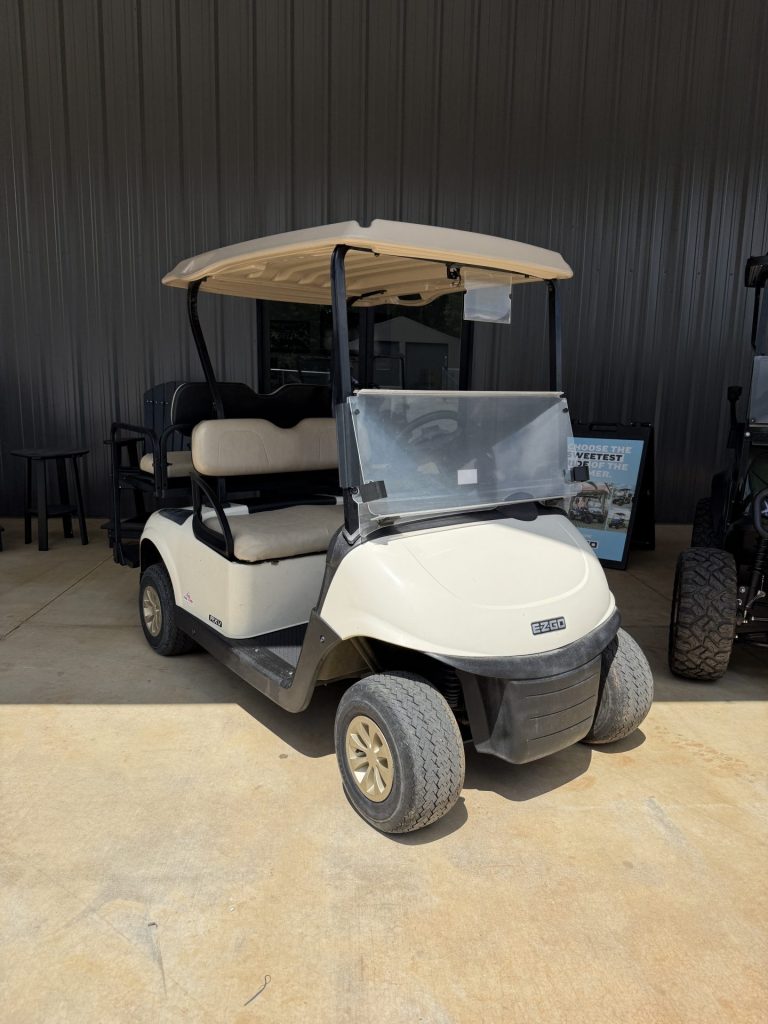 2018 E-Z-GO RXV